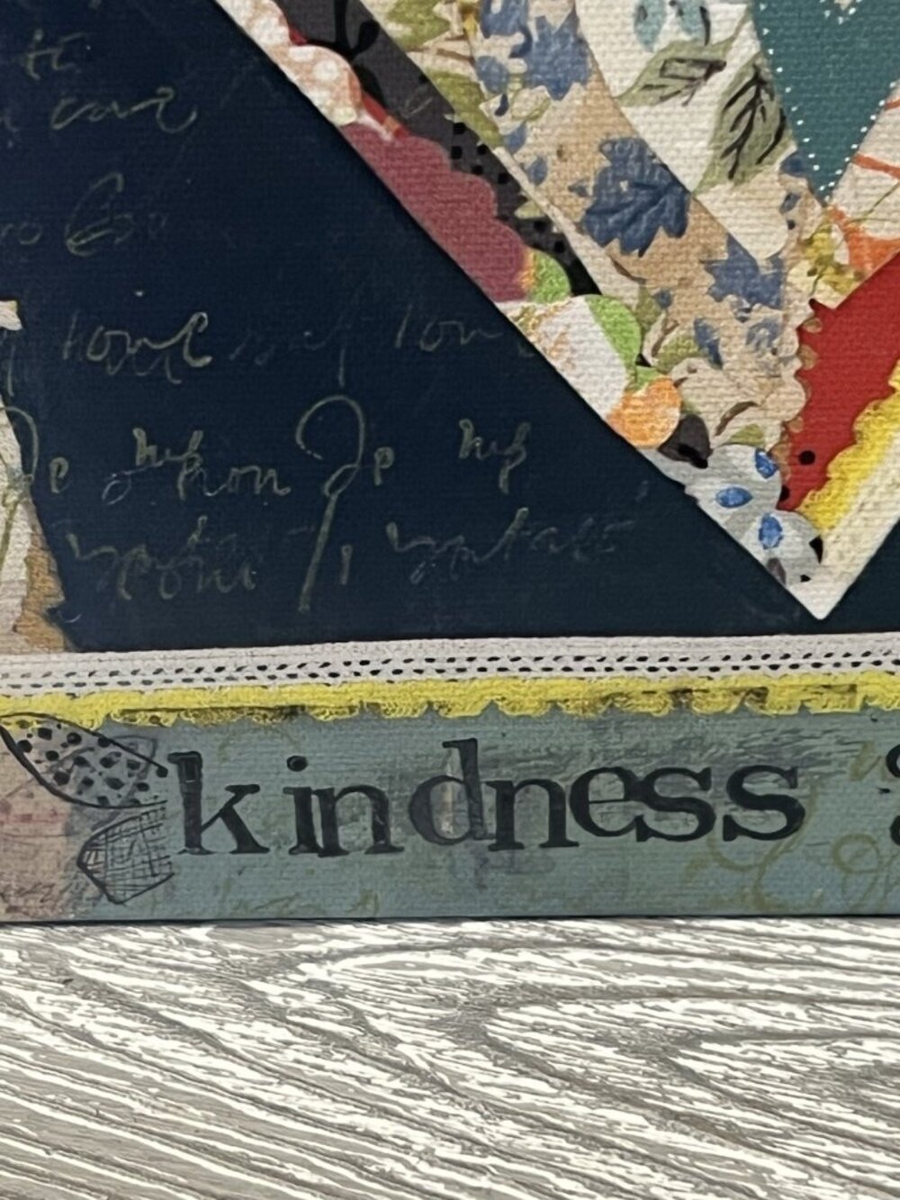 Kelly Rae Roberts Kindness Changes Everything Boho Block Plaque Sign Demdaco 6” - Picture 6 of 9